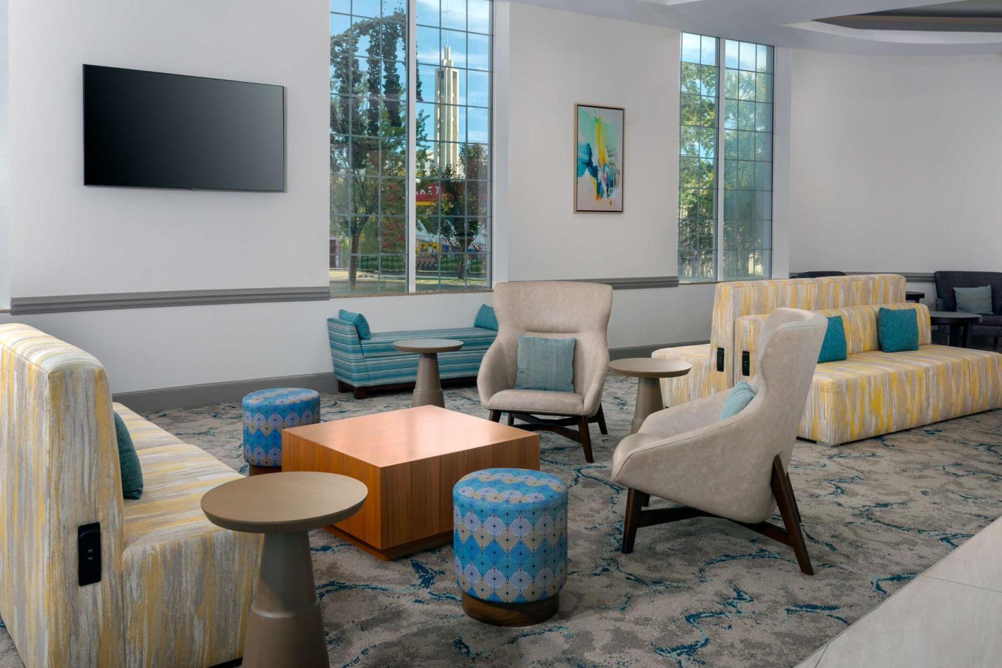 Hilton Garden Uptown Hotel 3*
